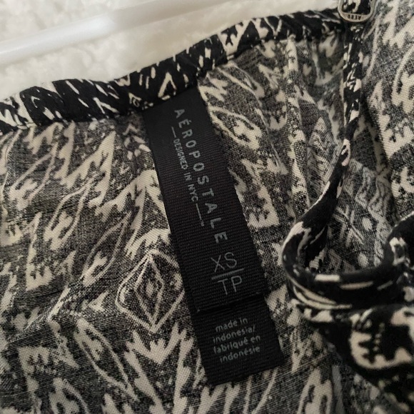 Aeropostale Black and White Pattern Jumpsuit size - XSMALL - Picture 4 of 4